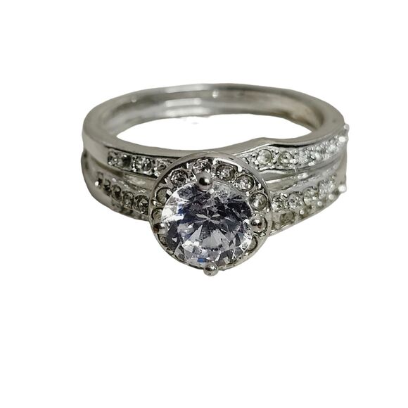 NRT Silver Size 8 Round Cut CZ Solitaire Wedding Engagement Style Ring - Picture 1 of 5